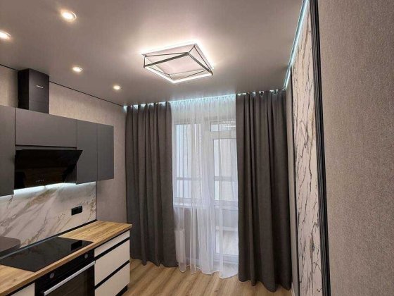 Акварель 2, новый евроремонт, встроенная мебель,техника.Балкон