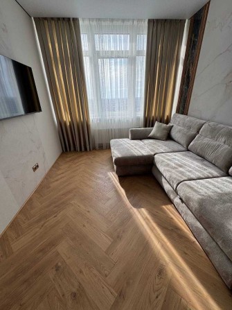 Нова 2-х кімнатна квартира з ремонтом , меблями та технікою - фото 1