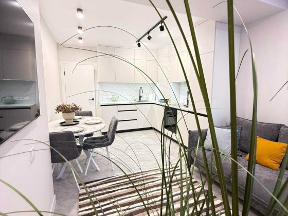 ЛС продажа евродвушки с класним ремонтом вул Крижанівка