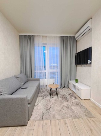 Продаю двокімнатну в ЖК Артвіль — комфортне планування, лоджія - фото 1