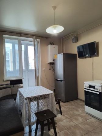 Продам большую однокомнатную квартиру, жк 7 небо - фото 1