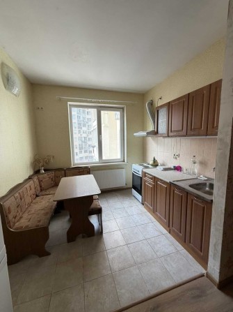 Продаётся 1 комнатная квартира в ЖК Радужный - фото 1