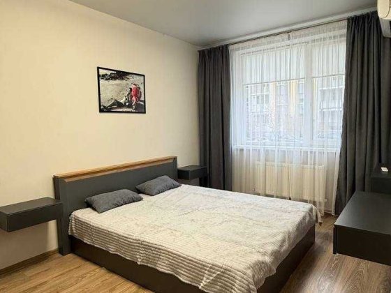 В продажу 1 квартира  укомплектована  та з ремонтом -  7 Небо Авангард