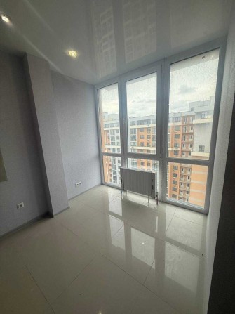 Продам 1 комн. квартиру с ремонтом в ЖК Маршал Сити - фото 1