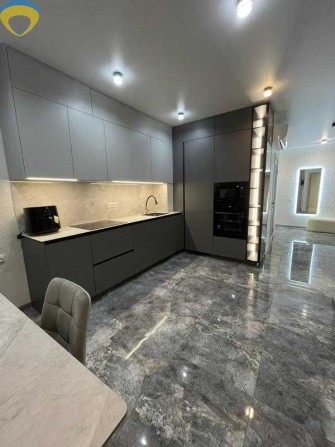 Продам 2 кімнатну квартиру в ЖК Золота ера новий ремонт - фото 1