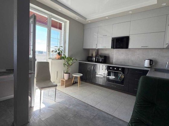 Продам велику двокімнатну квартиру в новобудові на Таїрова Лиманка