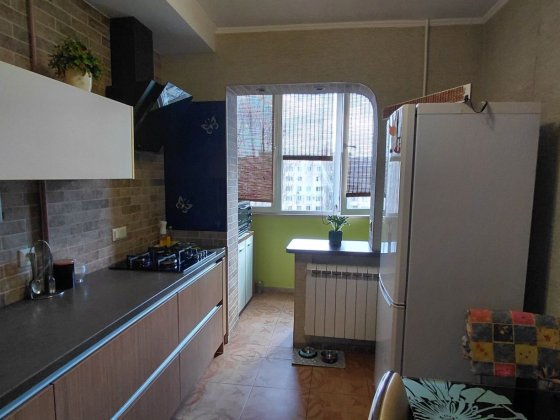 3кімнатна 65,8м2 на Бочарова  поруч парк,  ринок Корсунцы