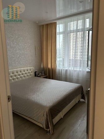 Продам ЕВРО 2 комн в ЖК 53 Жемчужина! Архитекторская! С ремонтом! - фото 1