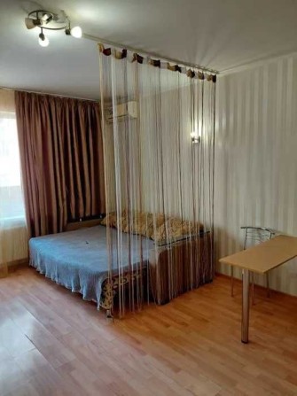 Продам квартиру студию в ЖК Массив Радужный - фото 1