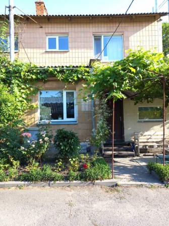 Продається в м.Хорол 3-кімнатна квартира в 2-х рівнях. - фото 1