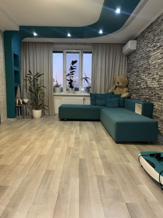 Світла 2-кімнатна з переплануванням у 3, 94,7 м², вул. Бідного, Левада - фото 1