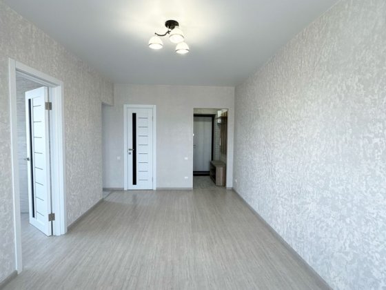 Продається 2-кімнатна квартира з сучасним ремонтом Костопіль