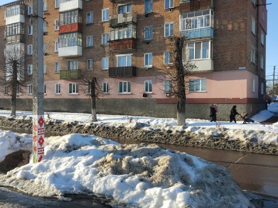 Продається 2 кімнатна квартира. Кролевец