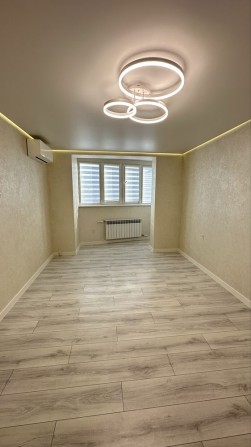 Продам 2-комнатную квартиру с качественным ремонтом  супер место - фото 1