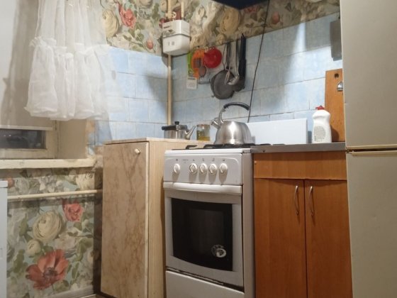 Продам однокімнатну квартиру в місті Златопіль (станція Лихачове, ~80) Златопіль