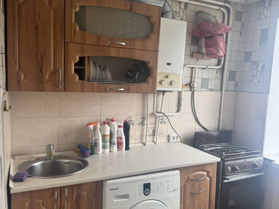 Продам 2 кімн квартиру, р-н центр базара Первомайск