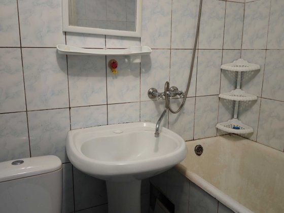 1к Красилів - самий центр, середній поверх, цегла, не кутова. BEST Красилів