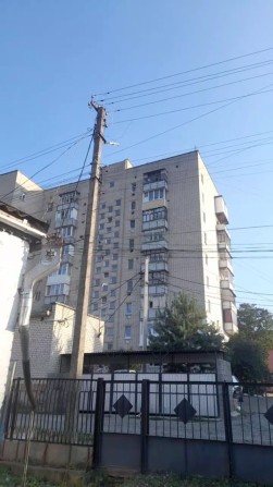 Продам 3 кімнатну квартиру в центрі. - фото 1