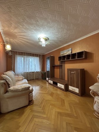 Продам трикімнатну в Шевченківському районі - фото 1