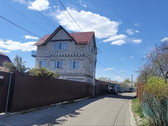 Продам будинок 200м2 на 1-го Травня вул. в Нові Петрівці с., в Вишгородському районі, Київська обл. Нові Петрівці