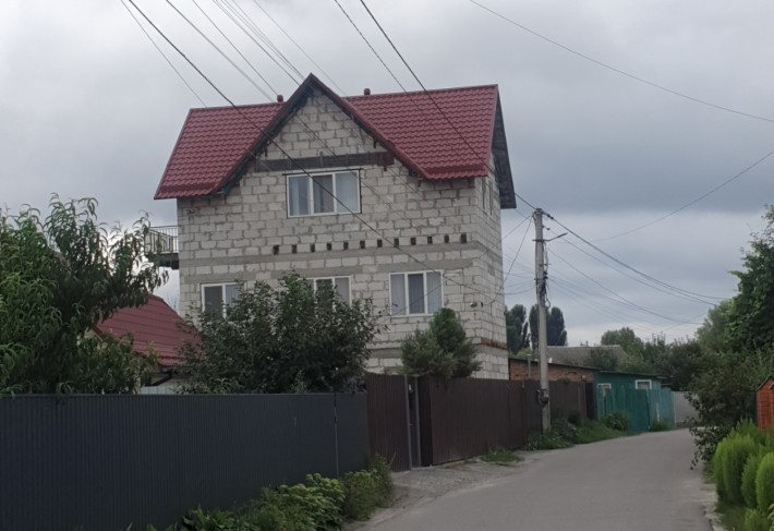 Продам будинок 200м2 на 1-го Травня вул. в Нові Петрівці с., в Вишгородському районі, Київська обл. - фото 1