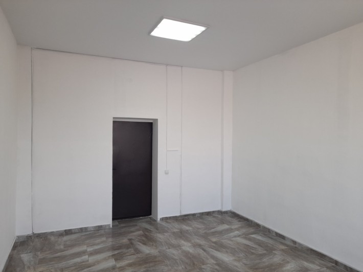 О Р Е Н Д А :офіс 22 кв. м. на території БЦ Масштаб Вишневе Київська 4 - фото 1