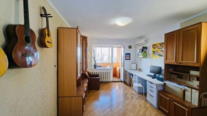 Продаж 1 кімнатної квартири вул. Ялтинская 15, Нова Дарниця - фото 1