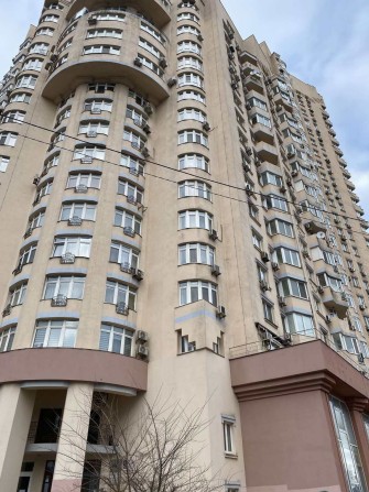 Продаж 4-кімнатної квартири по вул. Липківського, 18, метро Вокзальна - фото 1