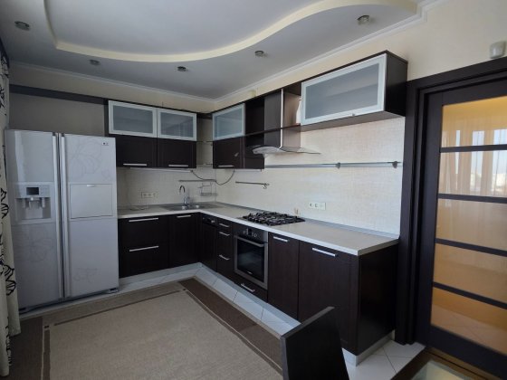 3 кімн. квартира 87 кв.м. на МІЧУРІНА( Баталіна)з МЕБЛЯМИ та ТЕХНІКОЮ Борисполь