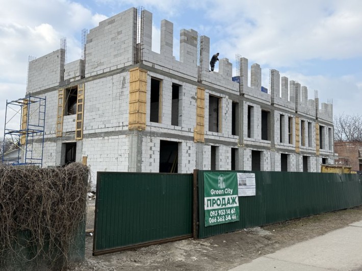 Продаж квартири 1 кім. вул.В.Момота( р-н 5 школи) - фото 1