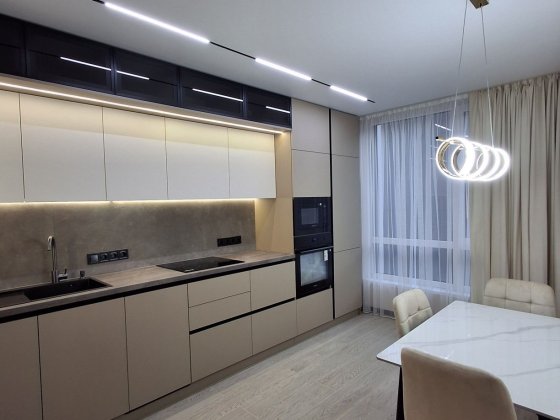 Продаж 1-кімнатної квартири з дизайнерським ремонтом біля ТЦ Велес Ивано-Франковск