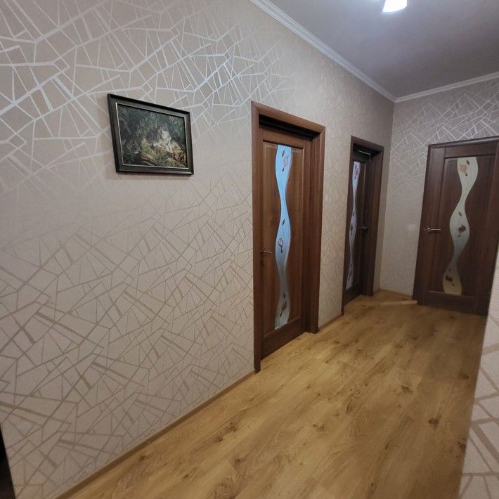 Продам простору 2-кімнатну квартиру у Вишневому - фото 1