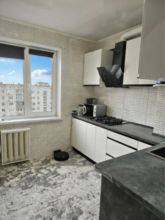 1-кімнатна квартира біля парку Олександрія – ремонт, заходь і живи! - фото 1