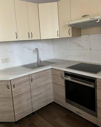 Продам 1-кім. квартиру 42 кв.м. ЖК Лісовий квартал м.Бровари EM - фото 1