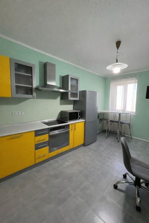 2 к. квартира 82,5 кв.м. Ремонт. Центр. Буча. Без комісіі. Київ.обл. - фото 1