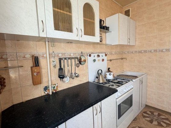 Продам 1 кімнатну з меблями і технікою в центрі міста. Белая Церковь