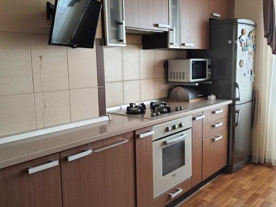 Буча - центр велика 2 кімнатна квартира Буча