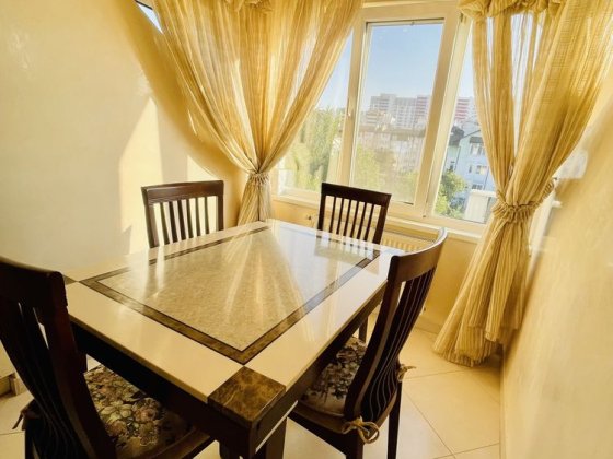 Продаж  3 кімнатної квартири 102 м2  у  м.Вишневе вул. К.Скрябіна 15 Вишневе