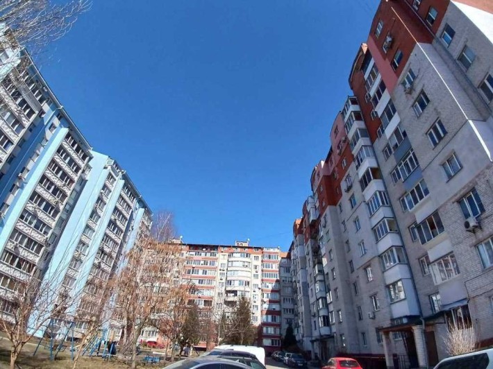 Продаж 1-но кімнатної квартири 44м2, р-н Парк, вул. Грушевського, 17-В - фото 1
