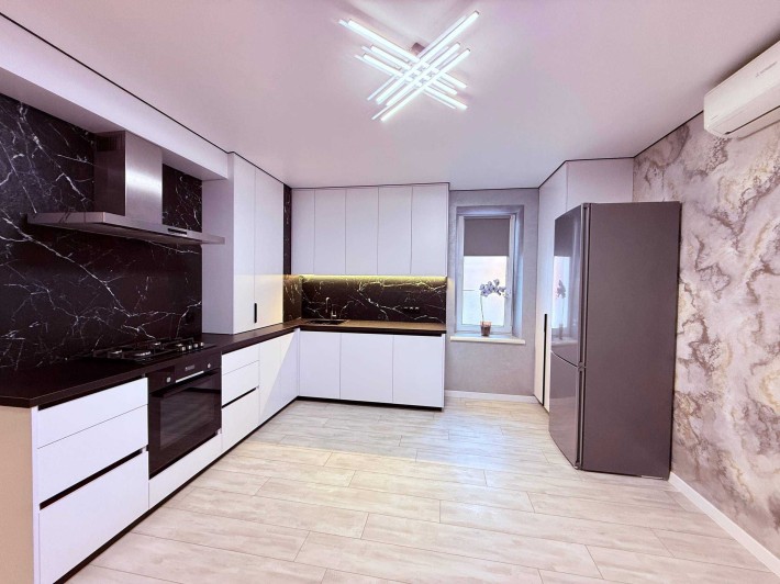 Продаж 2к квартири з ремонтом Буча - фото 1