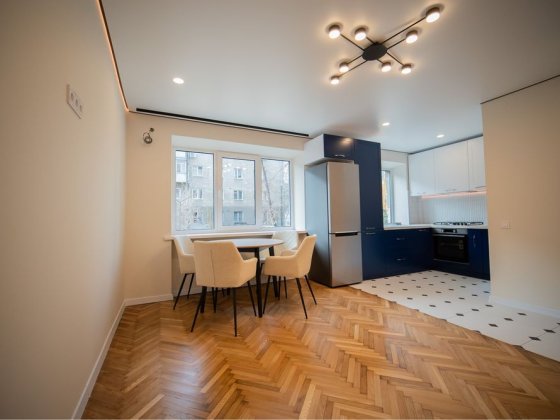 Продаж 2 кім квартири 62 м², студія, ремонт, поруч Меморіальний сквер Івано-Франківськ