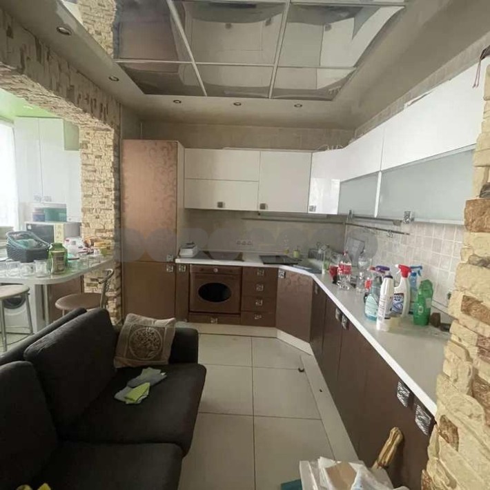 Продаж 3к квартири з ремонтом і газом, центр Вишневого - фото 1