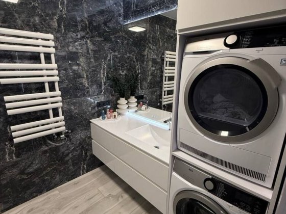 Квартира з ремонтом та меблями та гардеробом  в центрі Івано-Франківськ