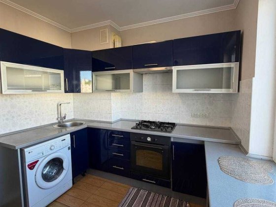 Продаж 2-ної квартири, 4й мікрорайон. Белая Церковь