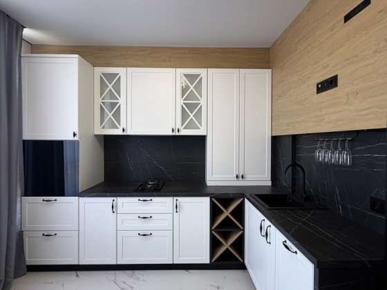 Мінімальні податки! Нова 1-к квартира з ремонтом! Буча