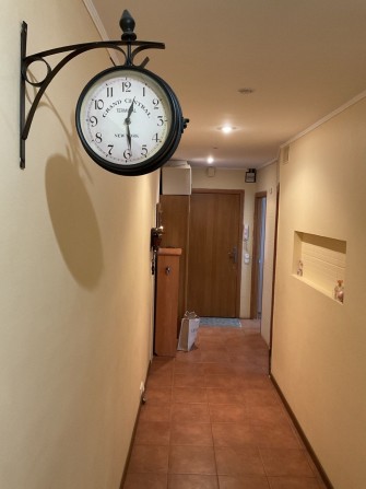 Незалежності 7 продаж затишної трикімнатної квартири. - фото 1