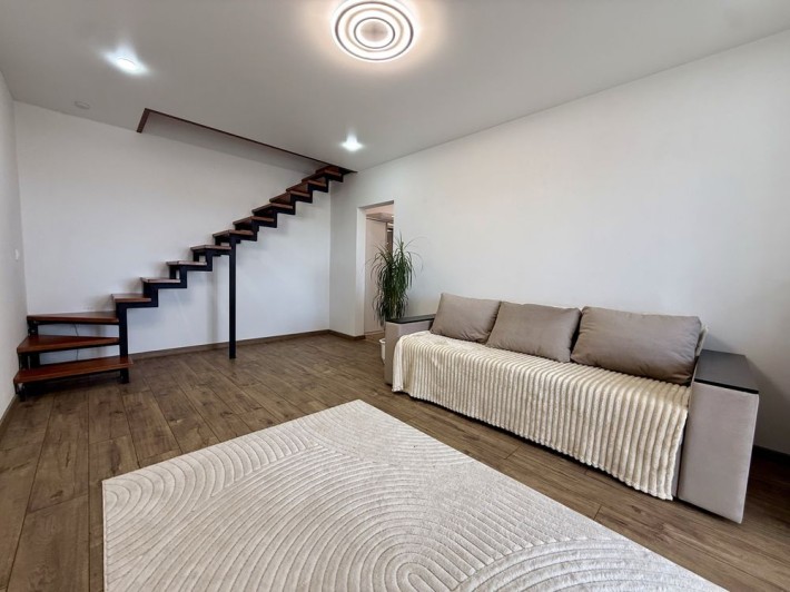 Дворівнева квартира з видом на гори біля парку Шевченка! (38) - фото 1