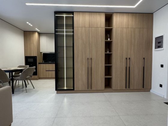 Велика півторачка в центрі з якісним ремонтом, меблями та технікою Івано-Франківськ