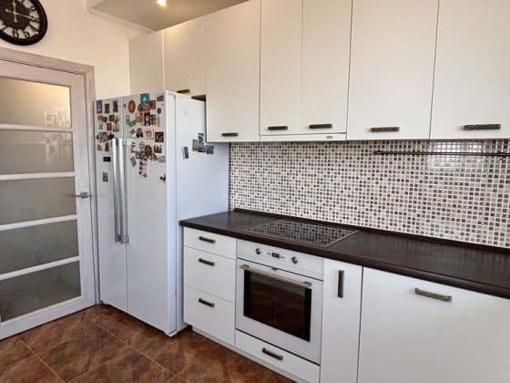 Продаж гарної 2-х кімнатної квартири з ремонтом та меблями Бровари