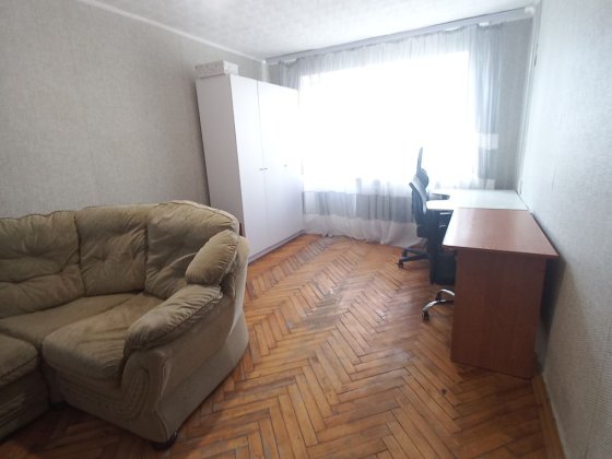 Продається 1- но кімн.кв.вул.Київська Бровары